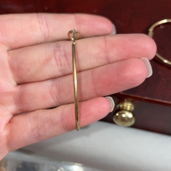 Hoop earrings - Picture 2 of 3